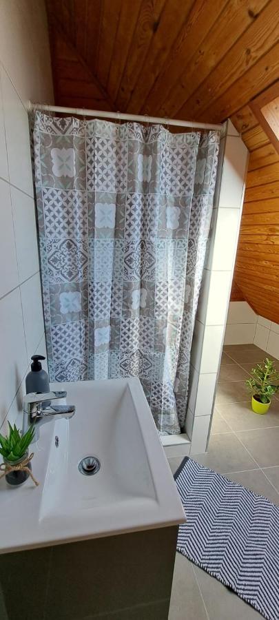 Babi Apartmanhaz Gyenesdiás Extérieur photo